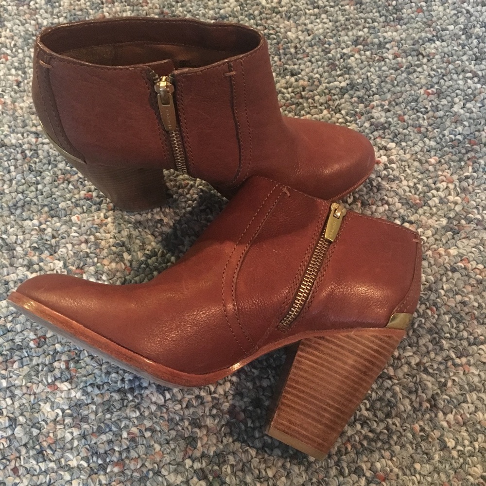 Coach boots